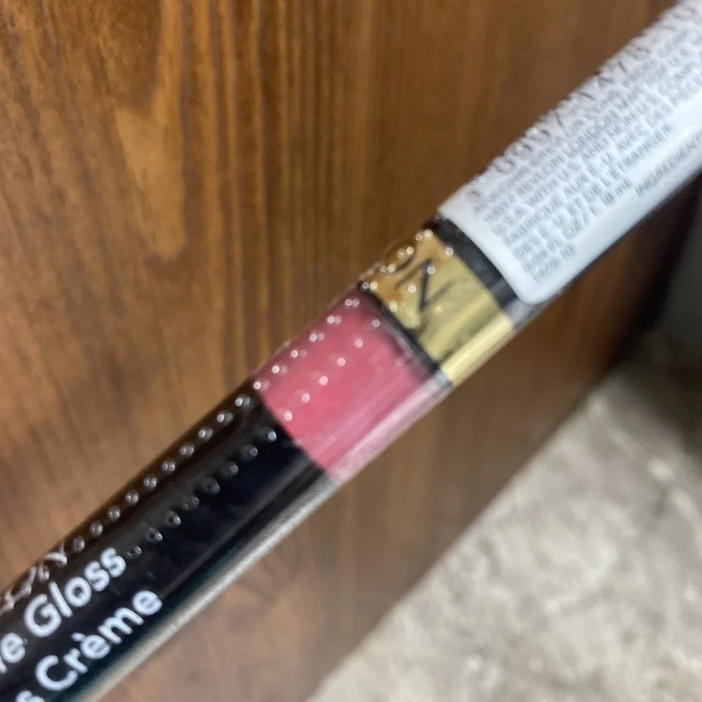 Revlon Creme Gloss, 025 Patent Leather Pink, 0.04 fl oz, Sealed‎ & New